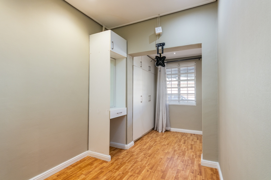 2 Bedroom Property for Sale in Claremont Western Cape